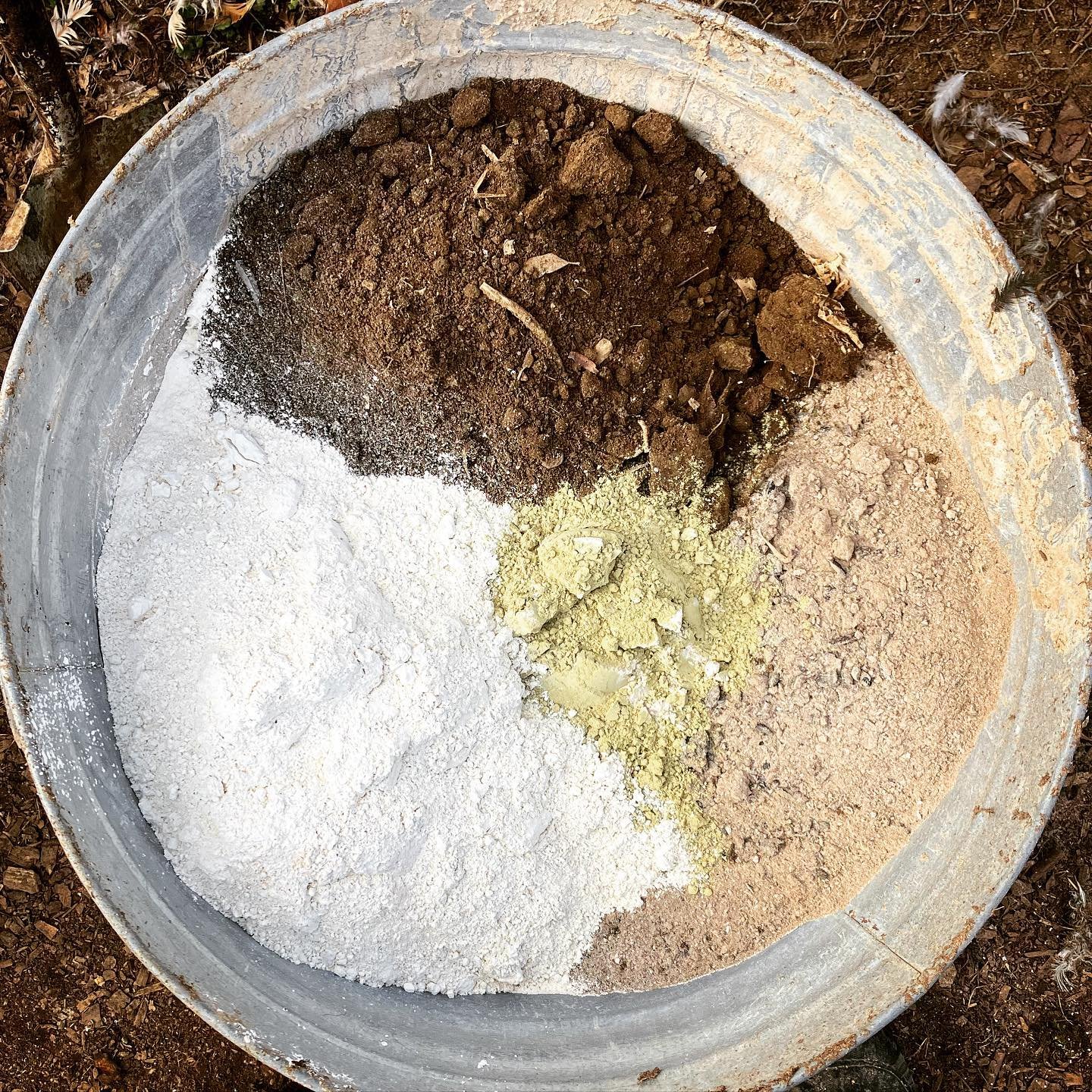 dust bath ingredients